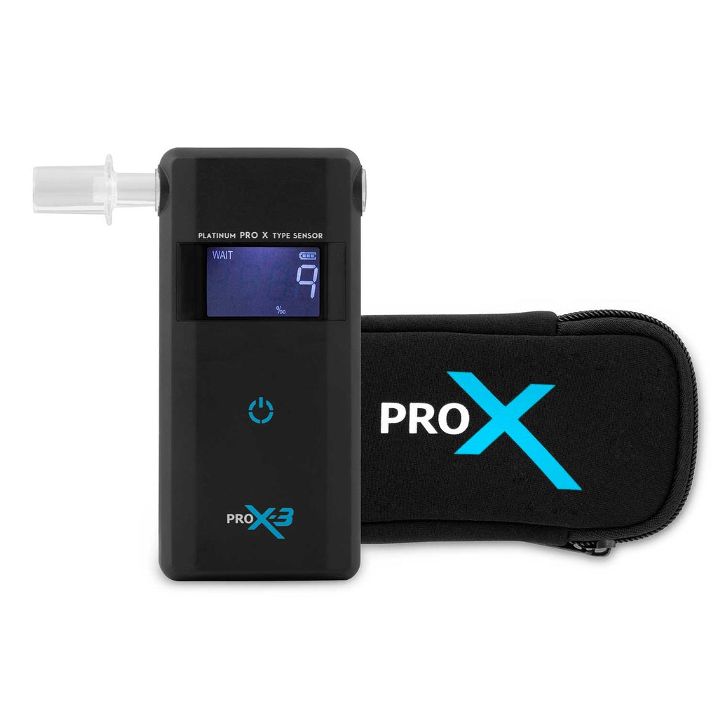 Alkomat elektrochemiczny AlcoForce PRO X-3 su ekranu, suteikiantis tikslius alkoholio matavimus.