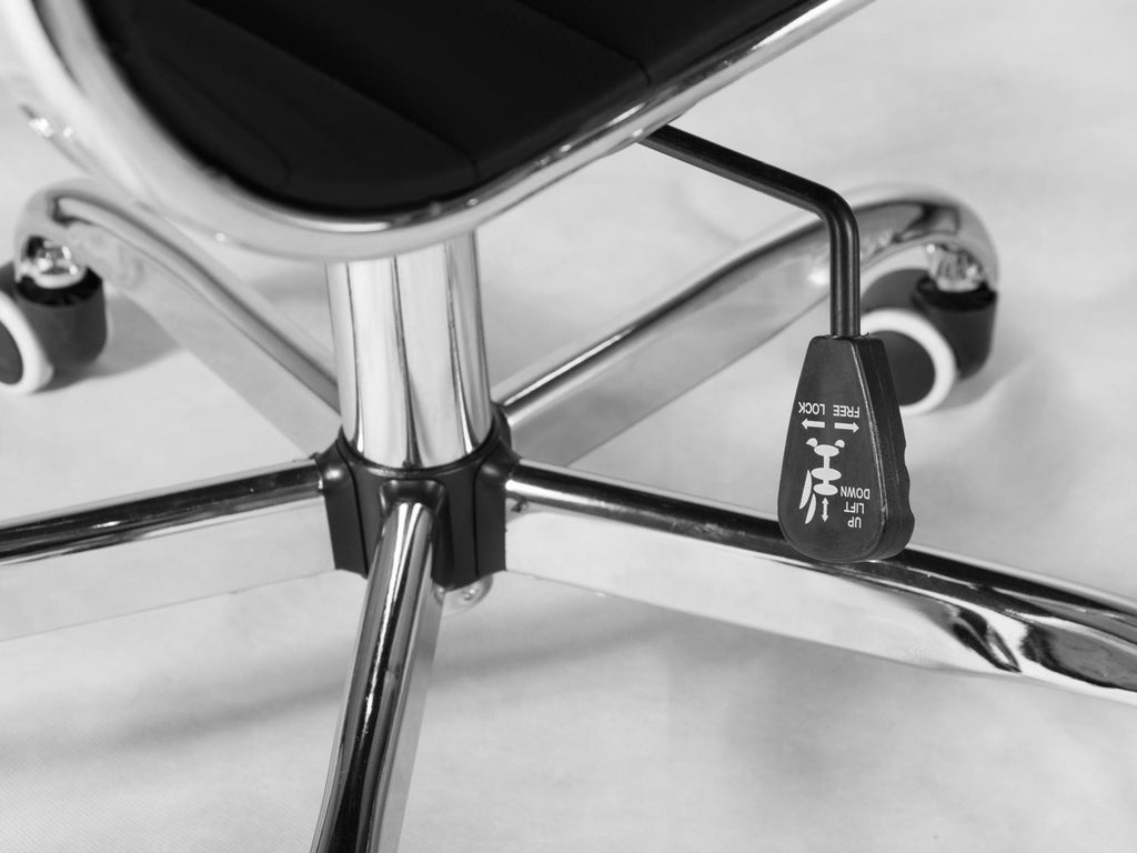 Juoda ergonomiška biuro kėdė Sofotel Tokio su odos apmušalu ir moderniu dizainu