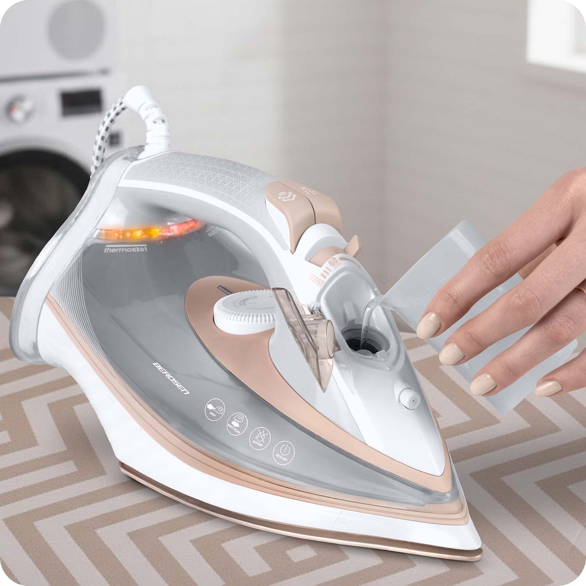 Garinis lygintuvas Berdsen, 3000 W, keraminis padas