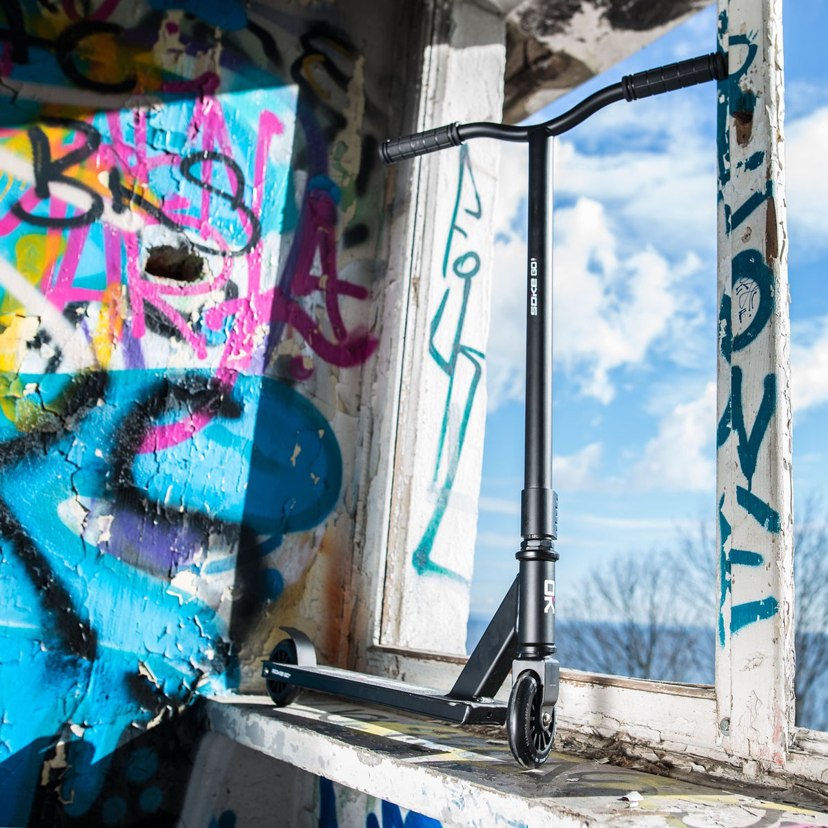 Juodas triukinis paspirtukas SOKE GO profesionaliems triukams skate parke