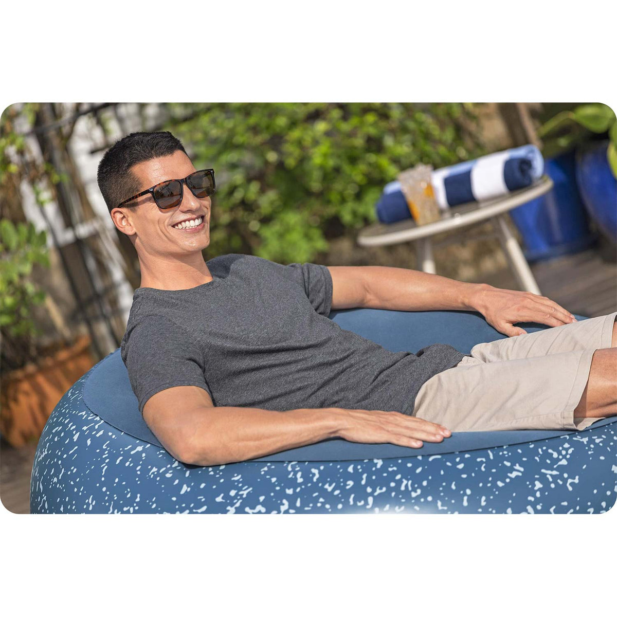 Pripučiamas krėslas Bestway Inflate-A-Chair, 112 × 112 × 66 cm