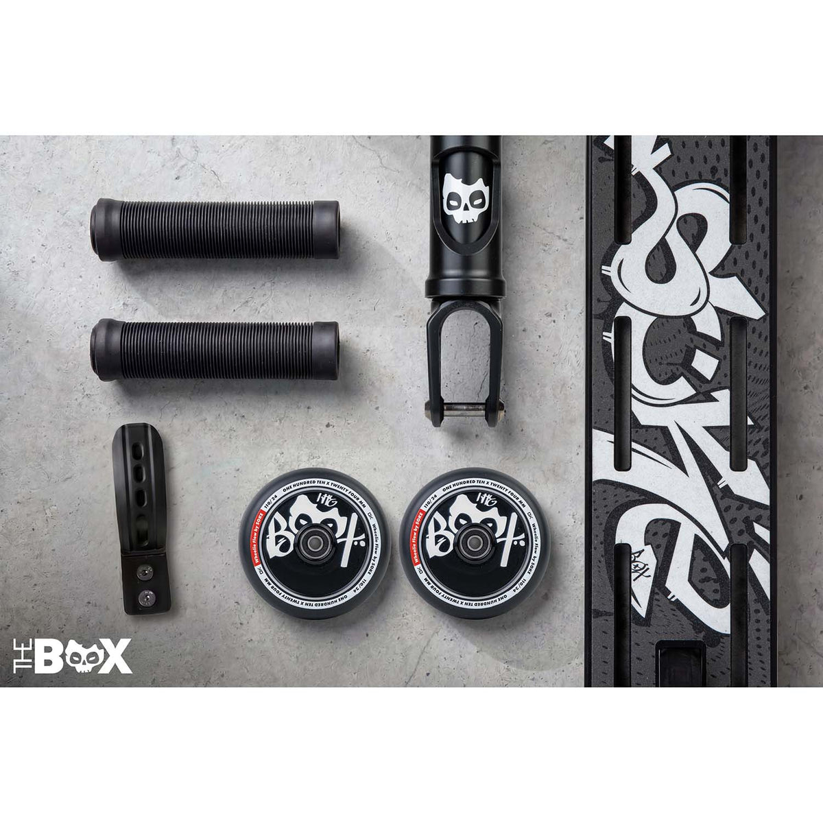 Triukinis paspirtukas SOKE BOX, juodas